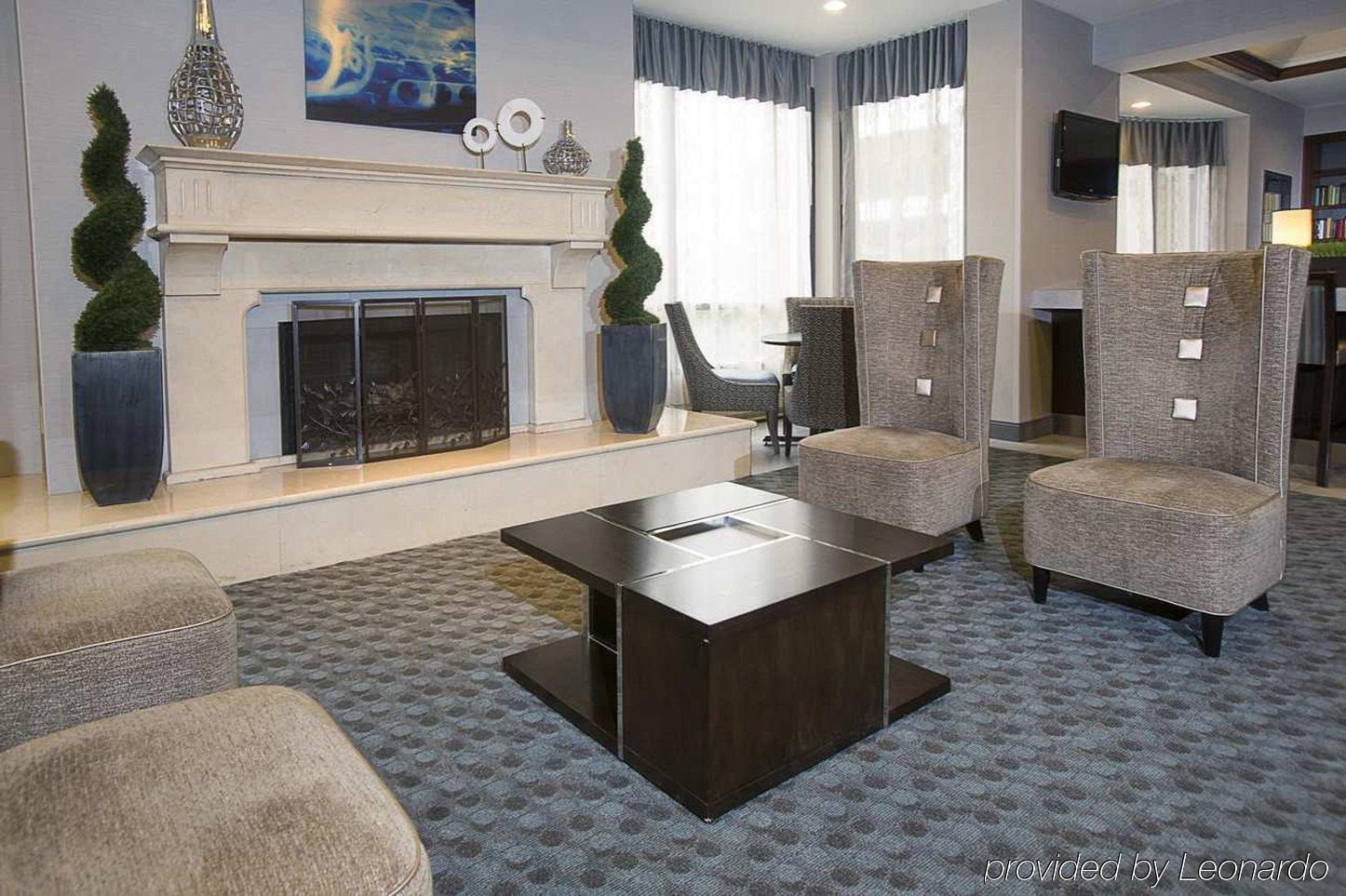 Doubletree By Hilton Hotel Detroit Novi Exterior photo